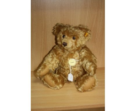 A BOXED STEIFF CLASSIC RED BLONDE COLLECTORS BEAR, 'Petzy', No.004421