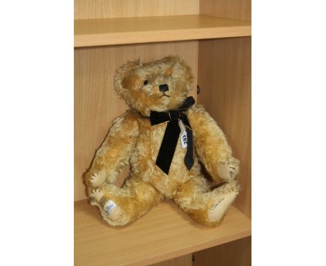 AN ALPHA-FARNELL BY MERRYTHOUGHT COLLECTORS BEAR, 'Barnet' replica from c.1998, No.108 of 250, complete with certificate