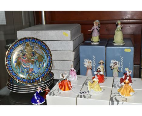 A COLLECTION OF BOXED WEDGWOOD AND ROYAL DOULTON MINIATURE FIGURINES AND A BOXED SET OF ROYAL WORCESTER CABINET PLATES, compr