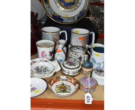 A SELECTION OF GIFT WARES ETC, to include a boxed Royal Worcester  200AD Millennium bowl designed and signed by Kevin McGee, 