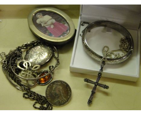 Silver fronted photo frame, bangle, locket, etc