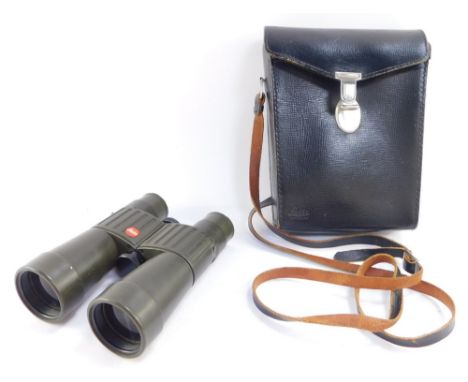 A pair of Leitz Trinovid binoculars, 7x42BA, 140M/1000M, No 866193, cased. (AF) On initial inspection the optics appear good,