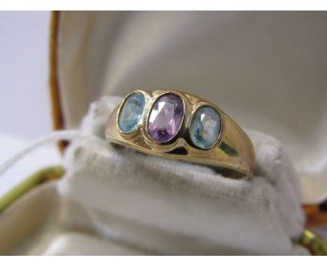 9ct YELLOW GOLD AMETHYST &amp; BLUE TOPAZ RING, size O 