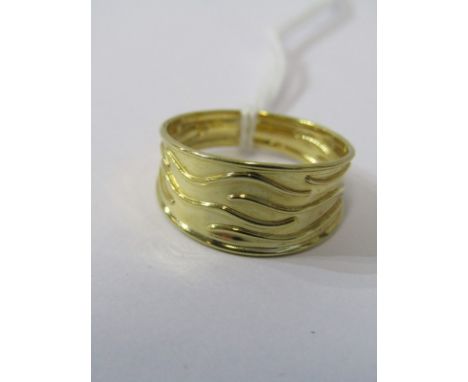 18ct YELLOW GOLD FANCY RING, approx 1.5 grams, size N/O 