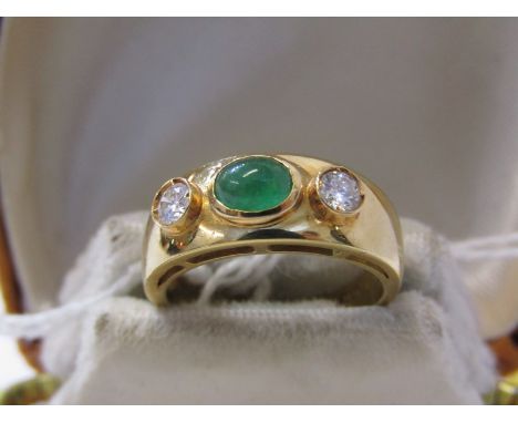 18ct YELLOW GOLD 3 STONE EMERALD &amp; DIAMOND RING, principal oval cabochon cut emerald set between 2 well matched brilliant