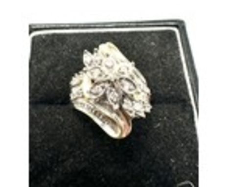 9ct gold diamond ring weight 4.2 g 