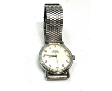 Men's Vintage ORIS Anti Shock 1950s Swiss Made Mechanical Wristwatch the watch winds and ticks 
