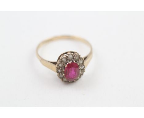 9ct gold red and white gemstone halo dress ring (2.2g) 