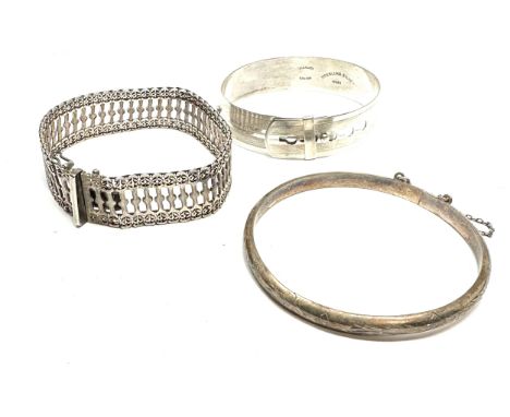 3 vintage silver bangles weight 40g 