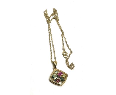 9ct gold vintage ruby sapphire cluster pendant necklace weight 4.5g 