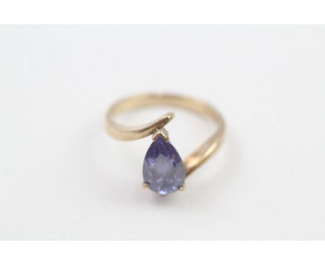 9ct gold cubic zirconia pear cut solitaire dress ring (2.8g) 