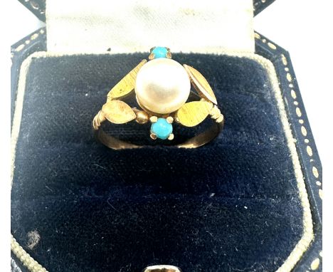 18ct gold  pearl and blue stone ring (3.3g) not hallmarked xer tested as 18ct 