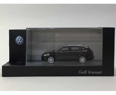 VW TWELVE 1:43 SCALE MODELS all Golf Variant, varied colours, boxed