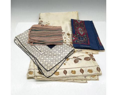 Lot includes various patterns and sizes from Christian Dior, Anne Klein, Vera Wang and 2 Yves Saint Laurent. Issued: 20th cen