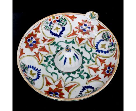 Turkish Kutahya pottery lemon squeezer with painted decoration, diameter 18cmNo chips or cracks, glaze abrasions on the edge 