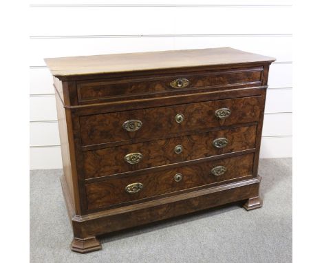 A 19th century French walnut 4-drawer commode, width 120cm 