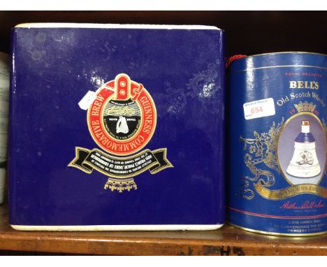 BELLS SCOTCH WHISKY BOXED DECANTER AND GUINNESS COMMEMORATIVE BREW SET