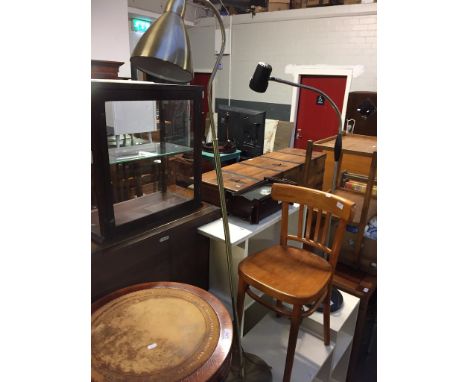 METAL FREESTANDING LAMP