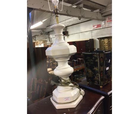 WHITE POTTERY LAMP
