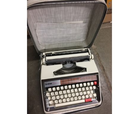 TYPEWRITER     T4