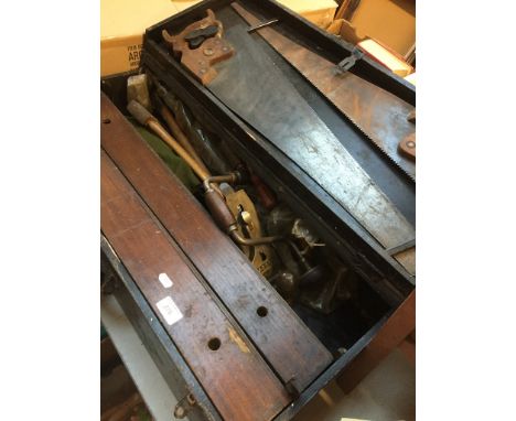 A WOODEN JOINERS TOOL BOX AND TOOLSP&P £35+VAT TO UK ADD