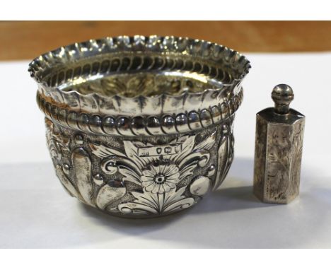 A Victorian hallmarked silver pot with repoussé, floral and foliate decoration, William Hutton & Sons, London 1893, diameter 