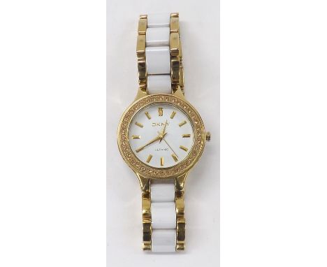 DKNY Ceramic lady's bracelet watch, ref. NY-8140, quartz, 29.5mm (F3JF4V)  .  Condition Report:  .  Movement - currently work