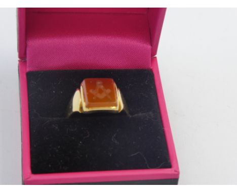 18ct Yellow gold carnelian with masonic symbol dress ring size R