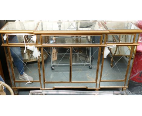 Large Gold & Mirror Effect Sideboard: One leg at fault but present, 154 x 37 94 height(please refer to conditions on lot 599)