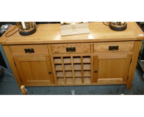 Modern Light Oak 2 door 3 drawer Sideboard: 150 x 40  x 80cm height(please refer to conditions on lot 599) 