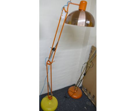 Adjustable Extra Large Angled Shape Classic Desk Style Floor Lamp:(please refer to conditions on lot 599) 
