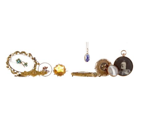COLLECTION OF VICTORIAN AND LATER JEWELLERY, including a hairwork mourning brooch, chalcedony brooch, a bar brooch marked 15C