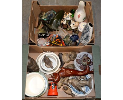 Miscellaneous ornamental ceramics, including Poole pottery stoneware birds, mid century decorative glass, etc 