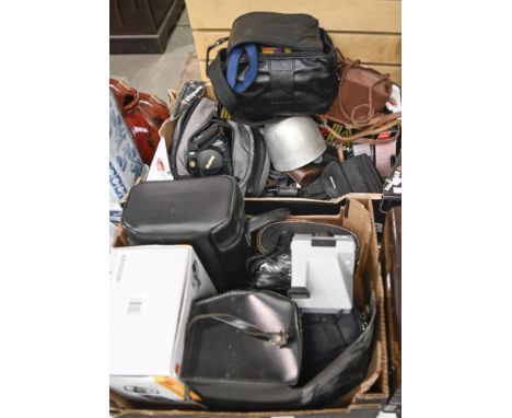 Miscellaneous cameras and accessories, including Polaroid The Button, Sony Handycam Video 8, Sanyo Vision 8, Polarvision land