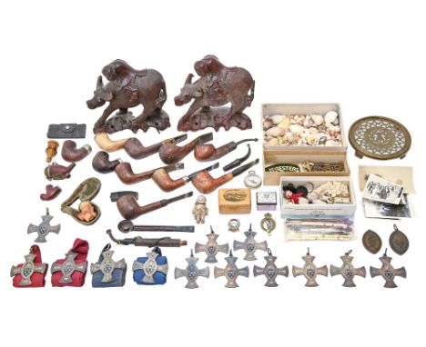 Miscellaneous works of art and bygones, to include&nbsp;Victorian bone lace bobbins, a pair of Chinese hardwood carvings of b