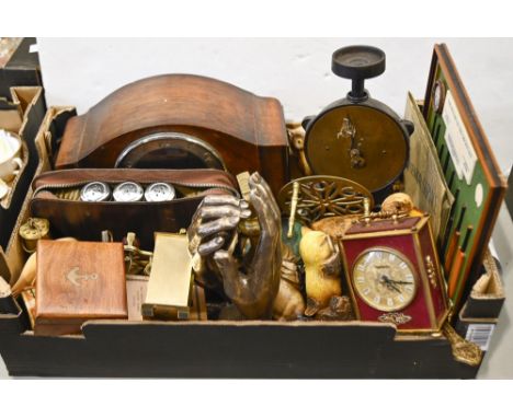 An oak mantle clock,&nbsp;1930s, and miscellaneous other items including reproduction miniature brass sextant, Solstice cast 