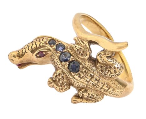 A ruby and sapphire crocodile ring, Sri Lanka, in gold marked 585, 9.7g, size O Good condition