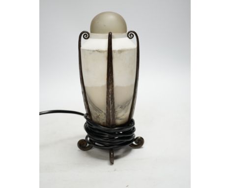 An Art Deco marble urn shaped lamp with decorative stand and crystal dome, 21cm high