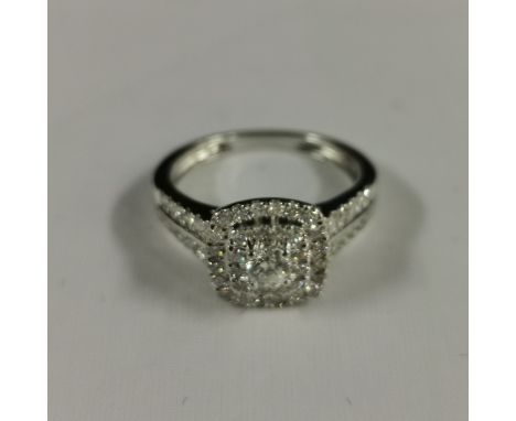 18CT WHITE GOLD &amp; DIAMOND RING
