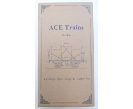 ACE Trains 0 gauge model railway Tanker Set with three milk tankers Nestlé Milk, United Dairies and Express Dairy, in origina