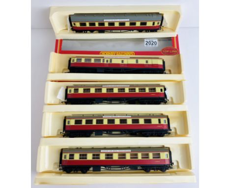 5x Hornby BR Centenary Coaches All Boxed - P&amp;P Group 2 (£18+VAT for the first lot and £3+VAT for subsequent lots) 