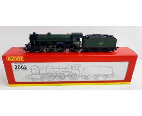 Hornby R2273 Class B17/4 'Everton' Loco with Detail Pack, Instructions, Boxed - P&amp;P Group 1 (£14+VAT for the first lot an