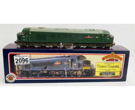 Bachmann Class 46 'Leicestershire &amp; Derbyshire Yeomanry' D163 BR Green Loco with Instructions, Boxed (Weathered Bogies) -