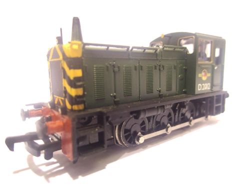 Bachmann Class 03 diesel D2012 BR green, late crest wasp stripes in excellent condition, unboxed. P&amp;P Group 1 (£14+VAT fo