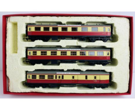 3x Hornby BR Passenger Coaches 'Paddington Bath Bristol Weston Super Mare' Playworn in Poor Tray Box - P&amp;P Group 1 (£14+V