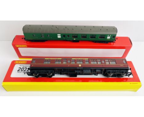 2x Hornby Passenger Coaches Both Boxed - P&amp;P Group 1 (£14+VAT for the first lot and £1+VAT for subsequent lots) 