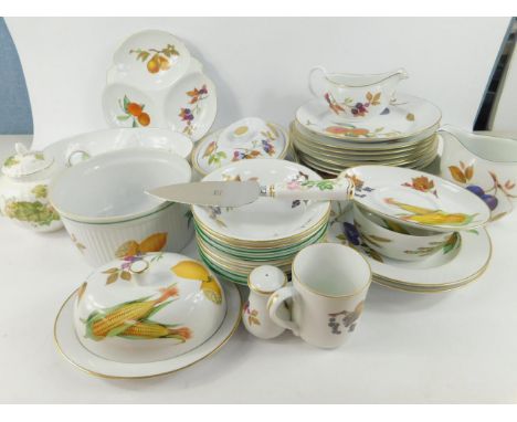 Royal Worcester porcelain, oven to table ware decorated in the Evesham pattern, tablewares and further items, decorated in th