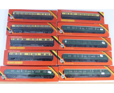 Ten Hornby 00 gauge coaches, two restraunt (R.454), two brake 3rd (R.430), 1 composite (R.429), four composite (R.933) and on
