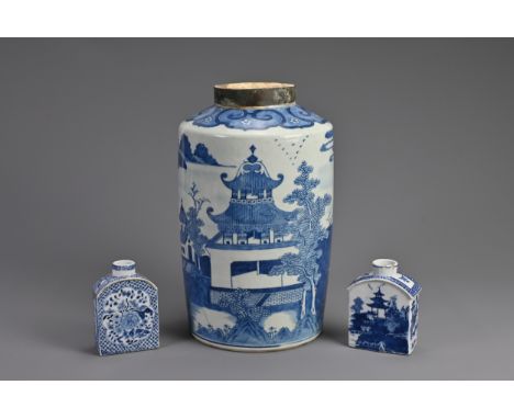 A LARGE CHINESE BLUE AND WHITE PORCELAIN TEA CANISTER WITH CADDIES, 18TH CENTURY. To include a large cylindrical canister of 