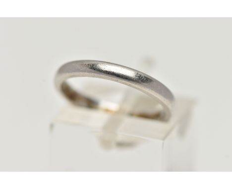 A POLISHED WHITE METAL BAND RING, unmarked band, ring size K, approximate gross weight 3.9 grams (condition report: would ben